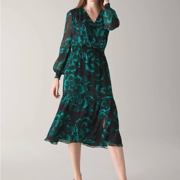White House Black Market Dresses & Skirts - NWT WHBM White House Black Market Dress Emerald Green Floral Sheer Sleeve Sz 12